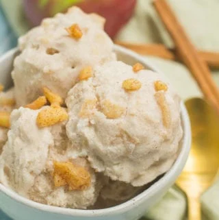 Easy Apple Cinnamon Coconut Ice Cream: A Sweet and Scrumptious Treat