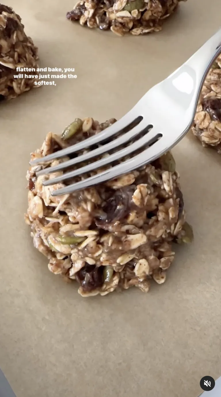 Healthy Banana Oatmeal Cookies 🍌🍪