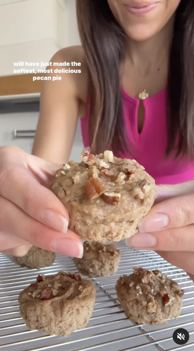 Pecan Pie Blender Muffins : A Sweet Treat with a Healthy Twist