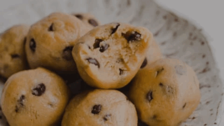 No-Bake Chocolate Chip Cookie Dough Bites