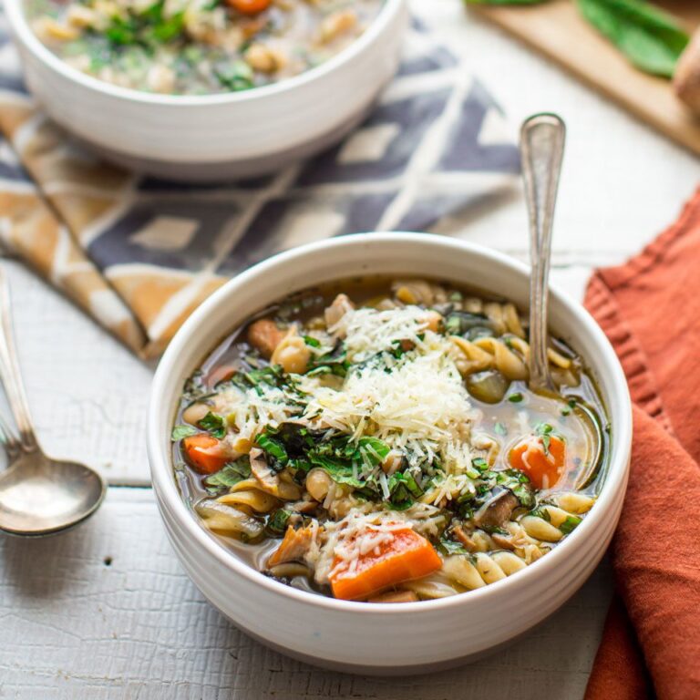 Pasta e Fagioli (Slow Cooker Recipe)