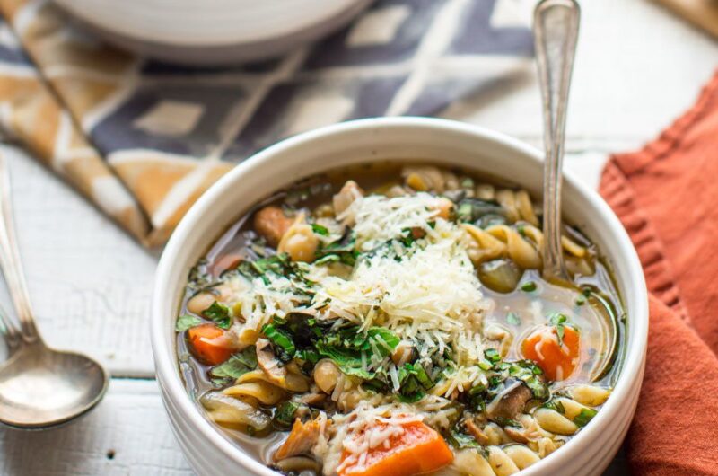 Pasta e Fagioli (Slow Cooker Recipe)