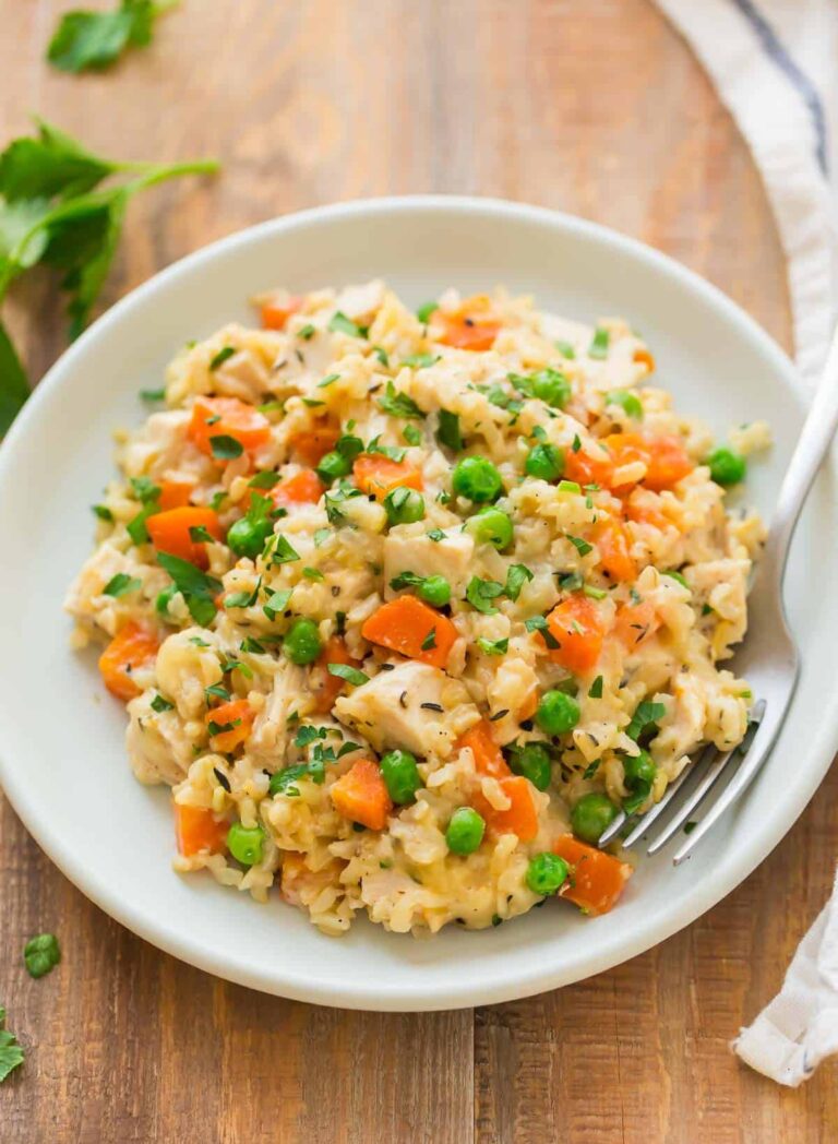 Chicken and Rice with Veggies: A Hearty Slow Cooker Meal