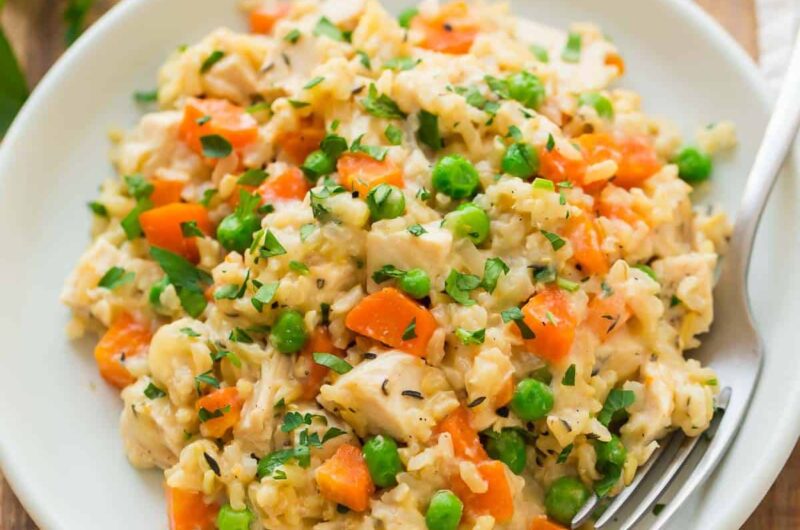 Chicken and Rice with Veggies: A Hearty Slow Cooker Meal