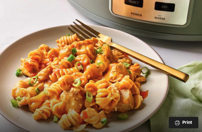 Crock‑Pot Buffalo Chicken Mac & Cheese (Slow Cooker Recipe)