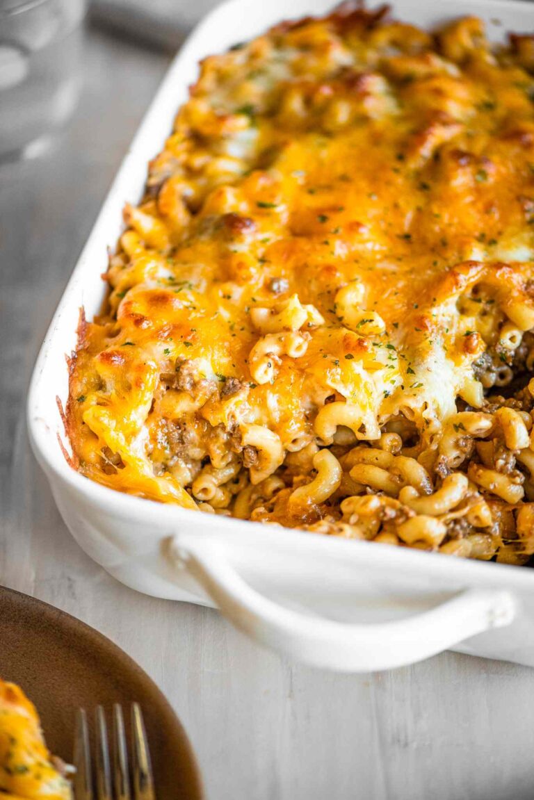 Cheeseburger Pasta: A Savory Slow Cooker Delight