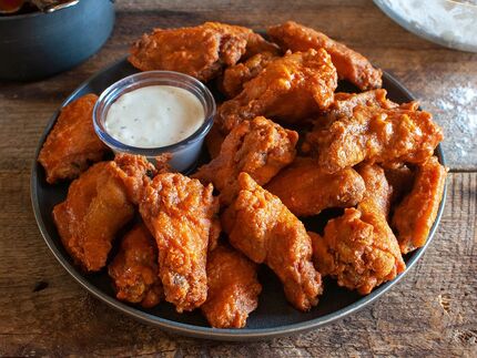 Hooters Spicy Garlic Wing Sauce Recipe