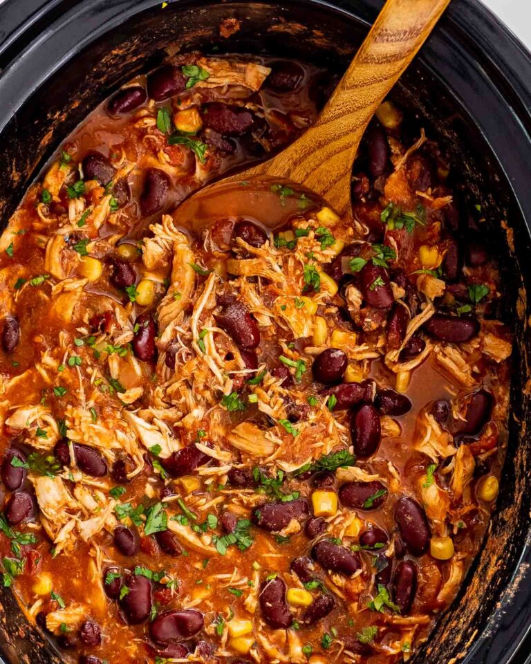 Chicken Chili: A Hearty Slow Cooker Classic