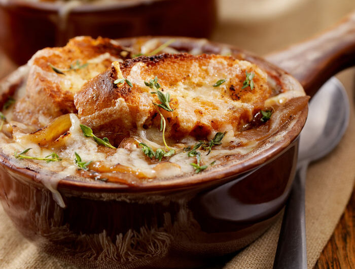 Easy Caramelized French Onion Soup in the Slow Cooker